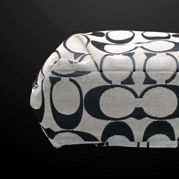 COACH Signature Shoulder Bag, Handbag Purse, Adjustable Strap, Hobo Style F15067 - Picture 5 of 11